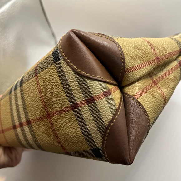 BURBERRY TOTE - Picture 7 of 11